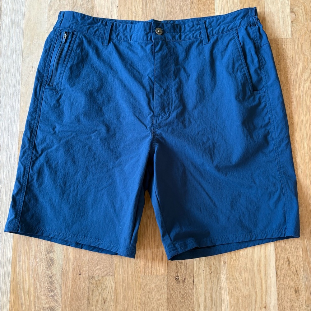 Men’s Duck Camp- Shorts. Size XL